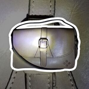 (NWT) Patricia Nash® Torri Crossbody Bag - Light Grey